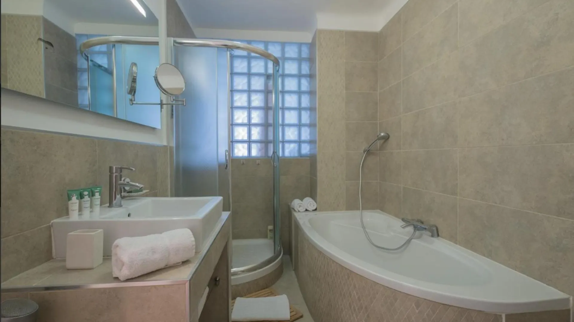 Luxury Apartment On Promenade Des Anglais In Nice France